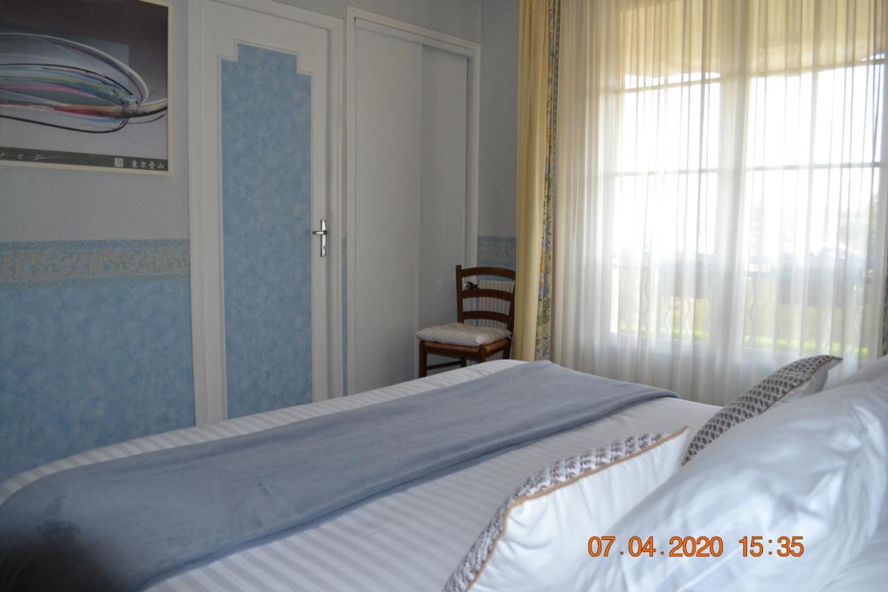 Hotel Le Castel Brissac-Quince Ngoại thất bức ảnh